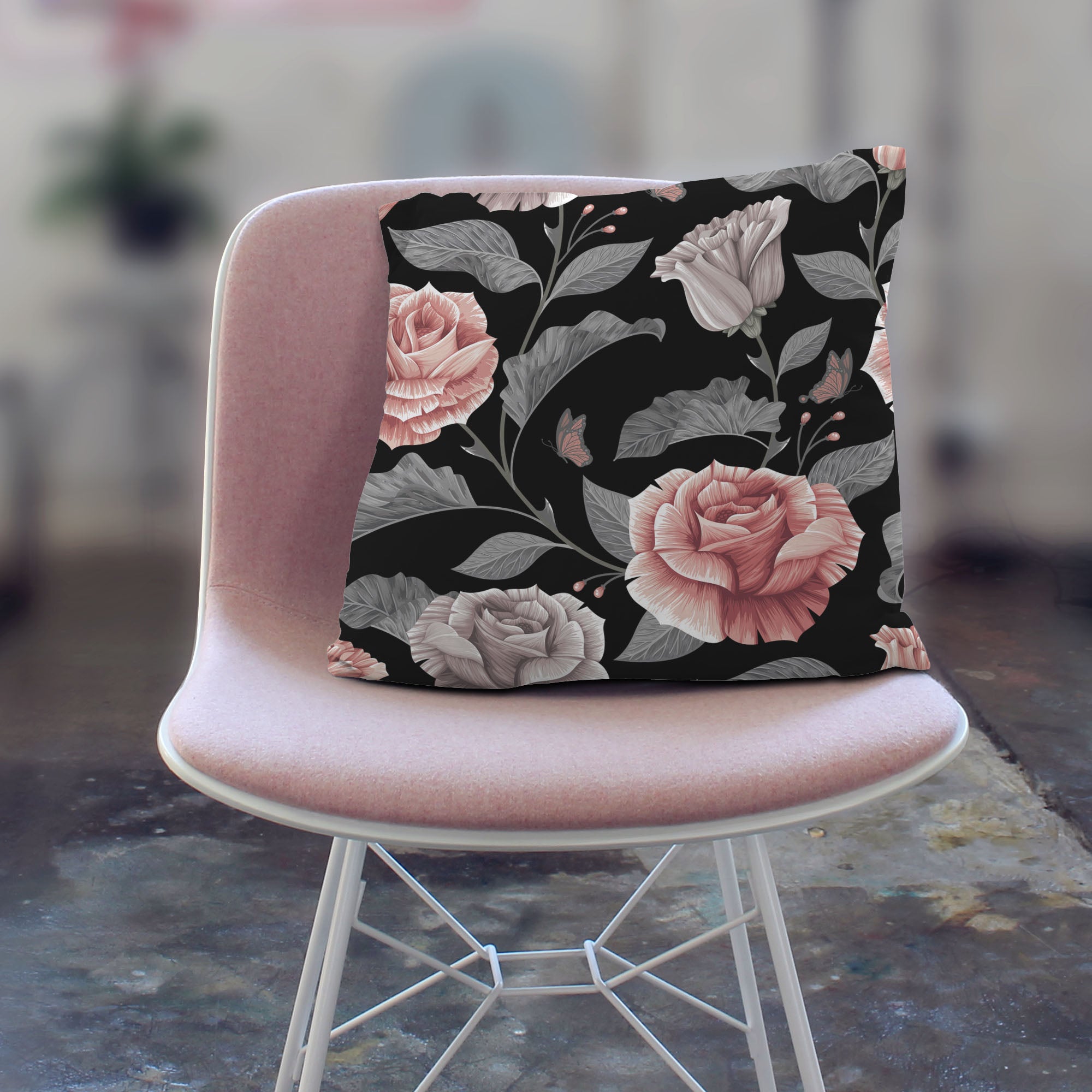 Dunkles Vintage-Blumenmuster-Tischdeckenstoff