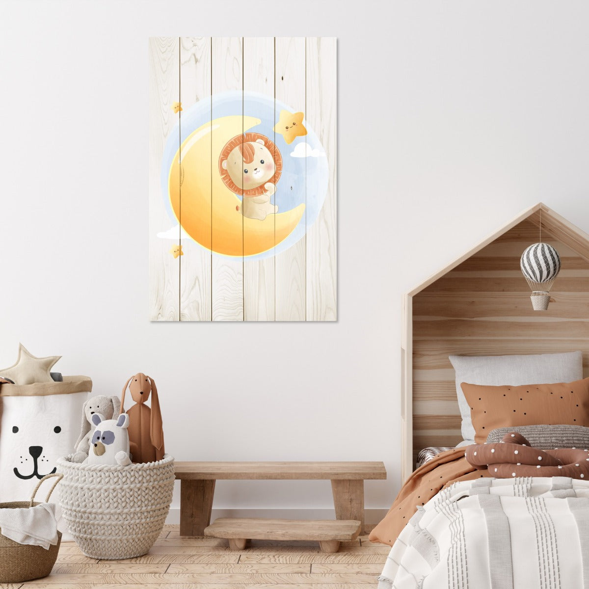 Bild Wood Niedlicher kleiner Löwe auf dem Mond sitzend-40x60 cm